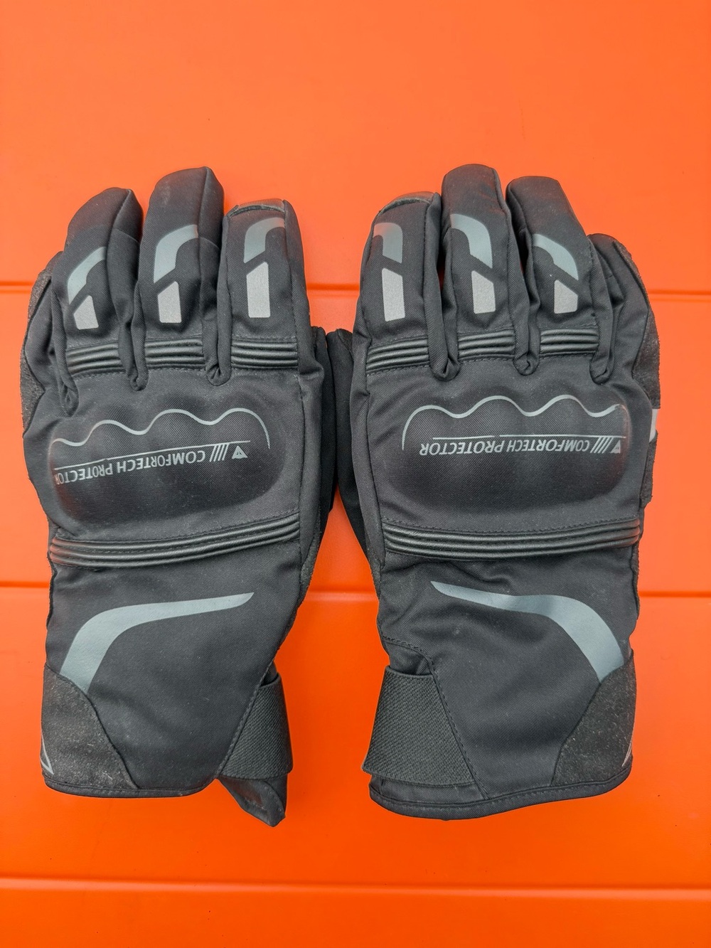 Men's Black Insulated Protective Motorcycle Gloves with Reflective Accents XL